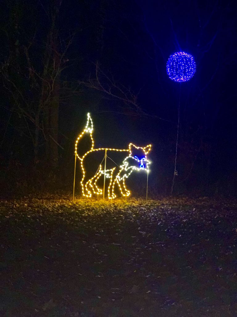 bethel woods peace love ands holiday lights