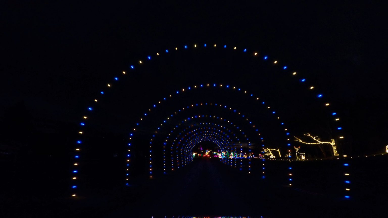 Drive Thru Bethel Woods Holiday Peace Love & Lights Sneak Peak 2020