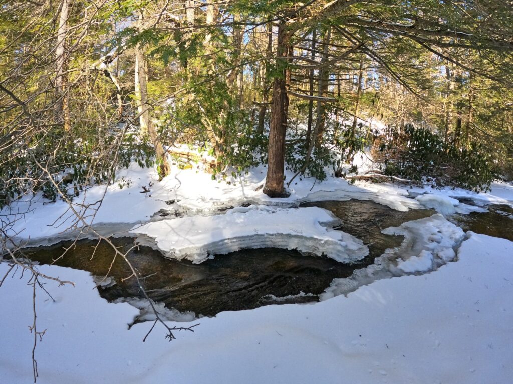 Hiking Minnewaska State Park Jan 2024