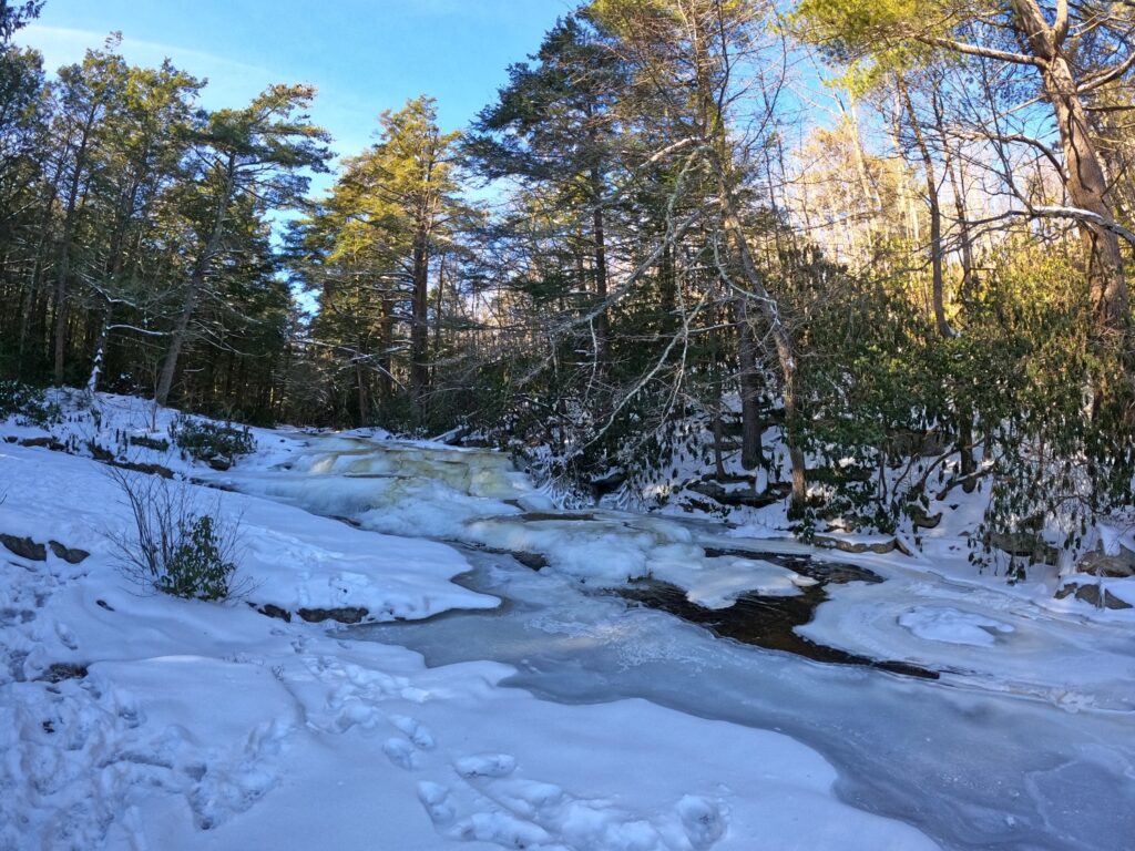 Hiking Minnewaska State Park Jan 2024