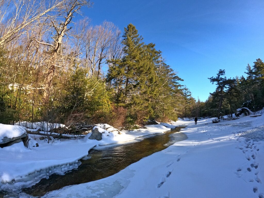 Hiking Minnewaska State Park Jan 2024