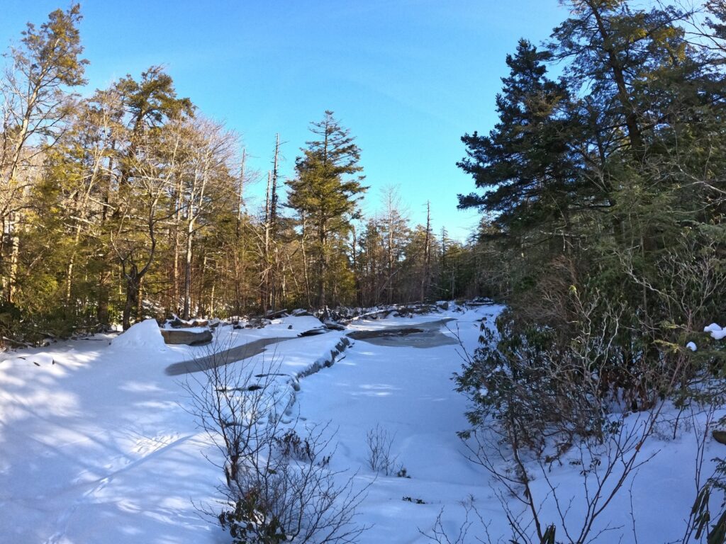 Hiking Minnewaska State Park Jan 2024