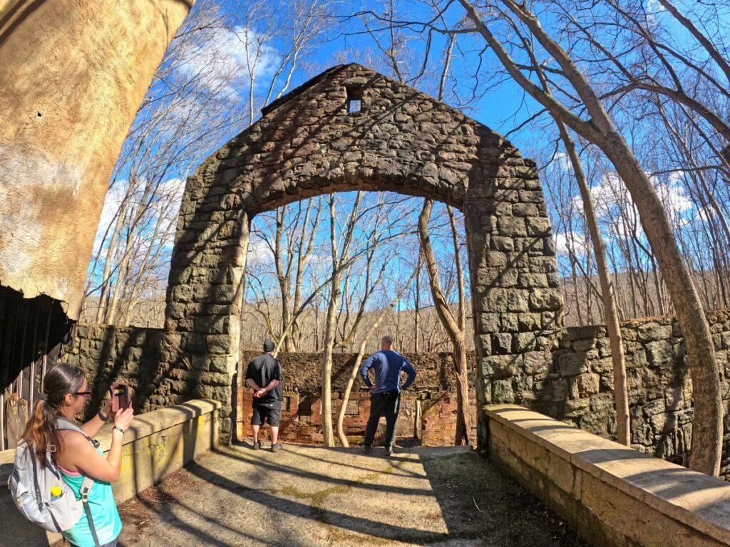 Hiking Breakneck Ridge Trail